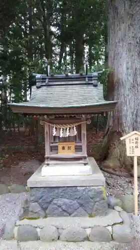 雄山神社前立社壇の末社