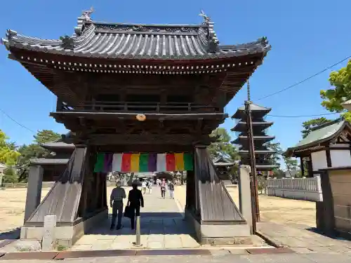 善通寺の{uncategorized: "未分類", other: "その他", undefined: "問題あり", building: "その他建物", grave: "お墓", sacred_gate: "鳥居", guardian: "狛犬", statue: "像", buddha: "仏像", history: "歴史", nature: "自然", garden: "庭園", animal: "動物", pagoda: "塔", temizu: "手水舎", mountain_gate: "山門・神門", sanctuary: "本殿・本堂", subordinate: "末社・摂社", art: "芸術", scenery: "景色", jizo: "地蔵", ema: "絵馬", goshuin: "御朱印", omikuji: "おみくじ", items: "授与品その他", amulet: "お守り", goshuincho: "御朱印帳", eats: "食事", festival: "お祭り", votive_dance: "神楽", shichigosan: "七五三参", wedding: "結婚式", experience: "体験その他", initially: "初詣", around: "周辺", anti_infection: "感染症対策"}