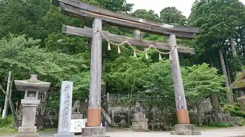 戸隠神社中社の鳥居