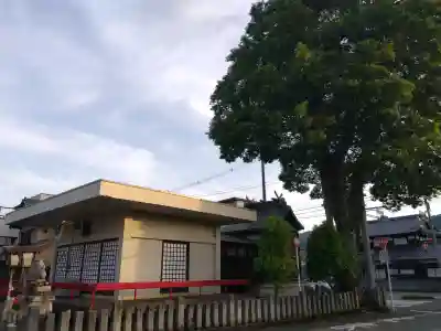 春日神社の{uncategorized: "未分類", other: "その他", undefined: "問題あり", building: "その他建物", grave: "お墓", sacred_gate: "鳥居", guardian: "狛犬", statue: "像", buddha: "仏像", history: "歴史", nature: "自然", garden: "庭園", animal: "動物", pagoda: "塔", temizu: "手水舎", mountain_gate: "山門・神門", sanctuary: "本殿・本堂", subordinate: "末社・摂社", art: "芸術", scenery: "景色", jizo: "地蔵", ema: "絵馬", goshuin: "御朱印", omikuji: "おみくじ", items: "授与品その他", amulet: "お守り", goshuincho: "御朱印帳", eats: "食事", festival: "お祭り", votive_dance: "神楽", shichigosan: "七五三参", wedding: "結婚式", experience: "体験その他", initially: "初詣", around: "周辺", anti_infection: "感染症対策"}