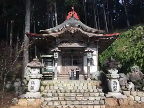 華厳寺の本殿・本堂