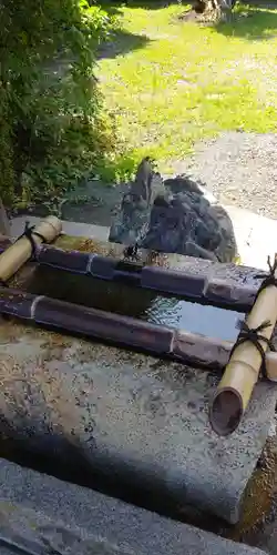 鳥居川御霊神社の手水舎