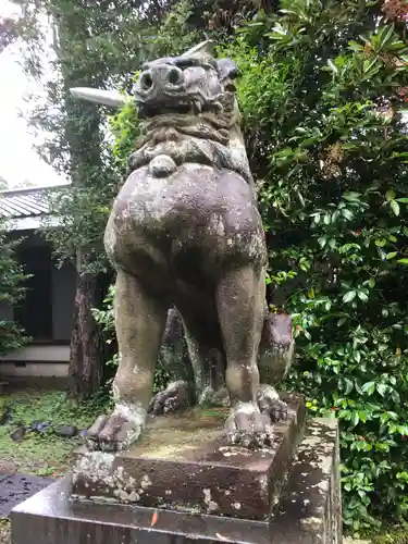 忍　諏訪神社・東照宮　の狛犬