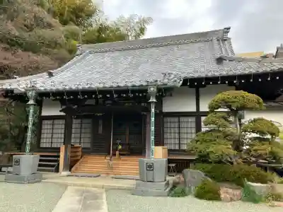 持明院の{uncategorized: "未分類", other: "その他", undefined: "問題あり", building: "その他建物", grave: "お墓", sacred_gate: "鳥居", guardian: "狛犬", statue: "像", buddha: "仏像", history: "歴史", nature: "自然", garden: "庭園", animal: "動物", pagoda: "塔", temizu: "手水舎", mountain_gate: "山門・神門", sanctuary: "本殿・本堂", subordinate: "末社・摂社", art: "芸術", scenery: "景色", jizo: "地蔵", ema: "絵馬", goshuin: "御朱印", omikuji: "おみくじ", items: "授与品その他", amulet: "お守り", goshuincho: "御朱印帳", eats: "食事", festival: "お祭り", votive_dance: "神楽", shichigosan: "七五三参", wedding: "結婚式", experience: "体験その他", initially: "初詣", around: "周辺", anti_infection: "感染症対策"}