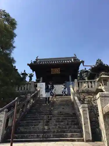 柳谷観音　楊谷寺の山門・神門