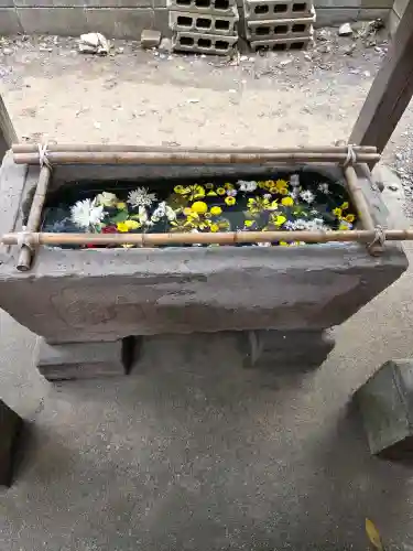 鐘塚稲荷神社の{uncategorized: "未分類", other: "その他", undefined: "問題あり", building: "その他建物", grave: "お墓", sacred_gate: "鳥居", guardian: "狛犬", statue: "像", buddha: "仏像", history: "歴史", nature: "自然", garden: "庭園", animal: "動物", pagoda: "塔", temizu: "手水舎", mountain_gate: "山門・神門", sanctuary: "本殿・本堂", subordinate: "末社・摂社", art: "芸術", scenery: "景色", jizo: "地蔵", ema: "絵馬", goshuin: "御朱印", omikuji: "おみくじ", items: "授与品その他", amulet: "お守り", goshuincho: "御朱印帳", eats: "食事", festival: "お祭り", votive_dance: "神楽", shichigosan: "七五三参", wedding: "結婚式", experience: "体験その他", initially: "初詣", around: "周辺", anti_infection: "感染症対策"}