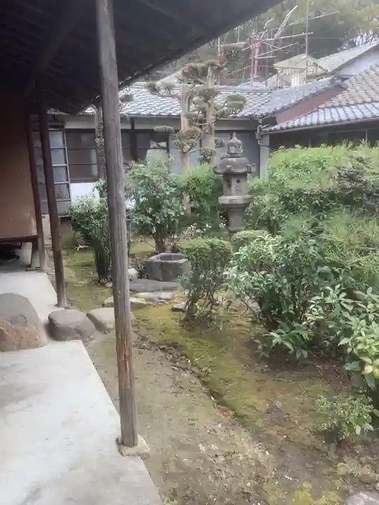 喜見寺の庭園