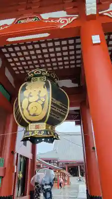 浅草寺の山門・神門