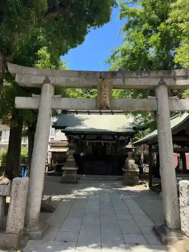 恵比寿神社の{uncategorized: "未分類", other: "その他", undefined: "問題あり", building: "その他建物", grave: "お墓", sacred_gate: "鳥居", guardian: "狛犬", statue: "像", buddha: "仏像", history: "歴史", nature: "自然", garden: "庭園", animal: "動物", pagoda: "塔", temizu: "手水舎", mountain_gate: "山門・神門", sanctuary: "本殿・本堂", subordinate: "末社・摂社", art: "芸術", scenery: "景色", jizo: "地蔵", ema: "絵馬", goshuin: "御朱印", omikuji: "おみくじ", items: "授与品その他", amulet: "お守り", goshuincho: "御朱印帳", eats: "食事", festival: "お祭り", votive_dance: "神楽", shichigosan: "七五三参", wedding: "結婚式", experience: "体験その他", initially: "初詣", around: "周辺", anti_infection: "感染症対策"}