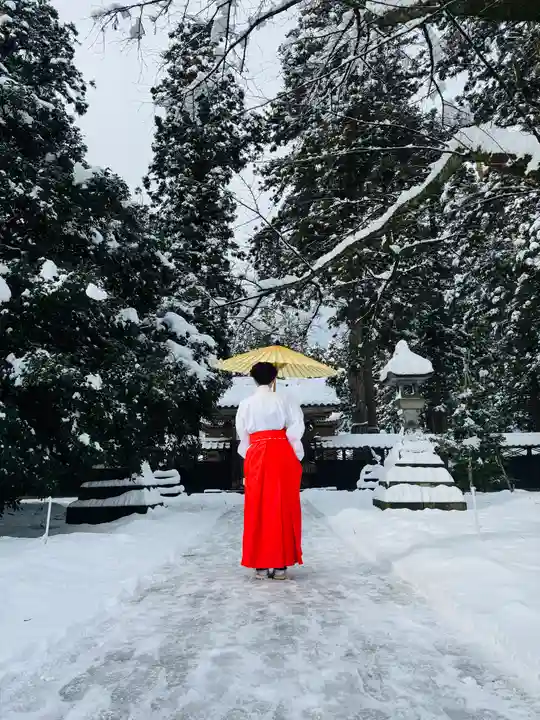 守りの神 藤基神社(新潟県)