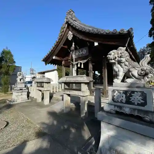 白山神社（松河戸町）の{uncategorized: "未分類", other: "その他", undefined: "問題あり", building: "その他建物", grave: "お墓", sacred_gate: "鳥居", guardian: "狛犬", statue: "像", buddha: "仏像", history: "歴史", nature: "自然", garden: "庭園", animal: "動物", pagoda: "塔", temizu: "手水舎", mountain_gate: "山門・神門", sanctuary: "本殿・本堂", subordinate: "末社・摂社", art: "芸術", scenery: "景色", jizo: "地蔵", ema: "絵馬", goshuin: "御朱印", omikuji: "おみくじ", items: "授与品その他", amulet: "お守り", goshuincho: "御朱印帳", eats: "食事", festival: "お祭り", votive_dance: "神楽", shichigosan: "七五三参", wedding: "結婚式", experience: "体験その他", initially: "初詣", around: "周辺", anti_infection: "感染症対策"}