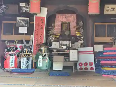 新町薬師堂の本殿・本堂