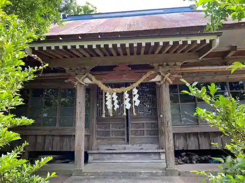 諏訪神社の本殿・本堂