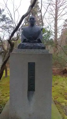 龍潭寺の像