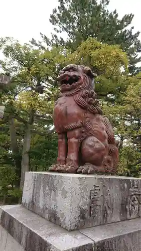 白山神社の狛犬