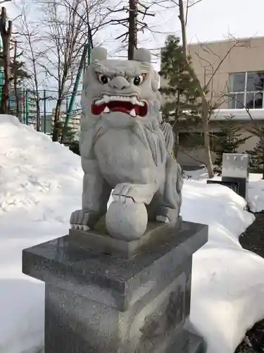 信濃神社の狛犬