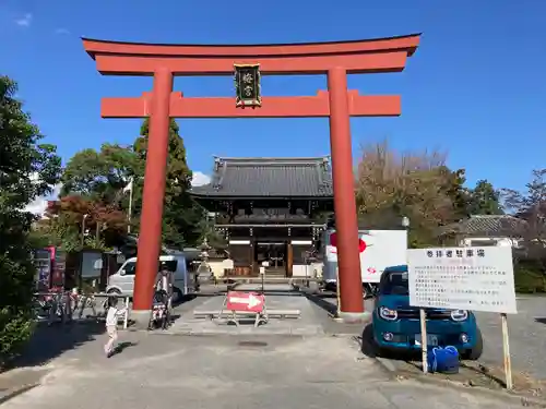 梅宮大社の鳥居