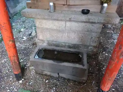 稲荷神社の手水舎