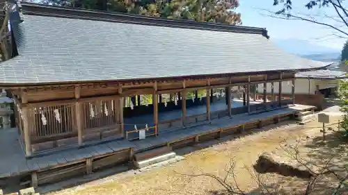 諏訪大社上社前宮の{uncategorized: "未分類", other: "その他", undefined: "問題あり", building: "その他建物", grave: "お墓", sacred_gate: "鳥居", guardian: "狛犬", statue: "像", buddha: "仏像", history: "歴史", nature: "自然", garden: "庭園", animal: "動物", pagoda: "塔", temizu: "手水舎", mountain_gate: "山門・神門", sanctuary: "本殿・本堂", subordinate: "末社・摂社", art: "芸術", scenery: "景色", jizo: "地蔵", ema: "絵馬", goshuin: "御朱印", omikuji: "おみくじ", items: "授与品その他", amulet: "お守り", goshuincho: "御朱印帳", eats: "食事", festival: "お祭り", votive_dance: "神楽", shichigosan: "七五三参", wedding: "結婚式", experience: "体験その他", initially: "初詣", around: "周辺", anti_infection: "感染症対策"}