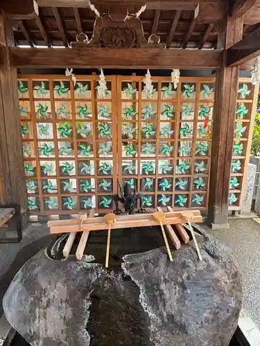 御嶽神社茅萱宮の手水舎