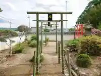 神谷稲荷明神社の鳥居