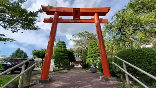 諏訪神社の鳥居