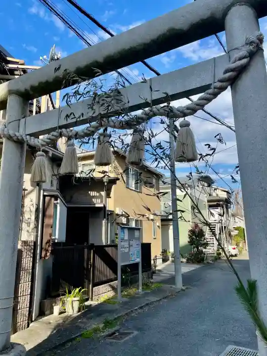 二子神社の{uncategorized: "未分類", other: "その他", undefined: "問題あり", building: "その他建物", grave: "お墓", sacred_gate: "鳥居", guardian: "狛犬", statue: "像", buddha: "仏像", history: "歴史", nature: "自然", garden: "庭園", animal: "動物", pagoda: "塔", temizu: "手水舎", mountain_gate: "山門・神門", sanctuary: "本殿・本堂", subordinate: "末社・摂社", art: "芸術", scenery: "景色", jizo: "地蔵", ema: "絵馬", goshuin: "御朱印", omikuji: "おみくじ", items: "授与品その他", amulet: "お守り", goshuincho: "御朱印帳", eats: "食事", festival: "お祭り", votive_dance: "神楽", shichigosan: "七五三参", wedding: "結婚式", experience: "体験その他", initially: "初詣", around: "周辺", anti_infection: "感染症対策"}
