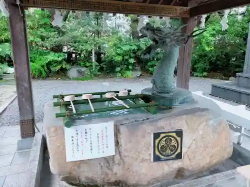 本渡諏訪神社の手水舎
