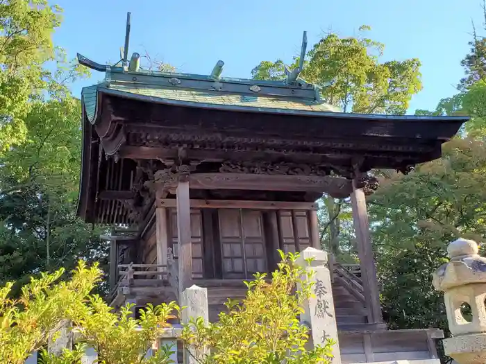 御建神社の本殿