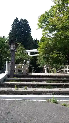 土津神社｜こどもと出世の神さまの鳥居