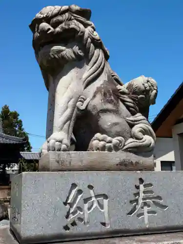 諏訪神社の狛犬