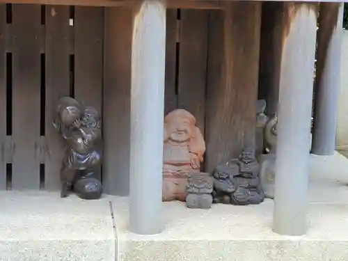 和田神社の像