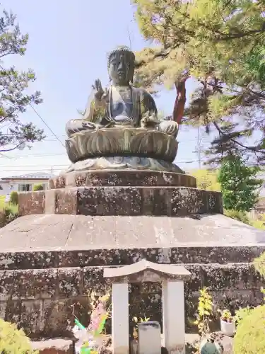 甲斐善光寺の{uncategorized: "未分類", other: "その他", undefined: "問題あり", building: "その他建物", grave: "お墓", sacred_gate: "鳥居", guardian: "狛犬", statue: "像", buddha: "仏像", history: "歴史", nature: "自然", garden: "庭園", animal: "動物", pagoda: "塔", temizu: "手水舎", mountain_gate: "山門・神門", sanctuary: "本殿・本堂", subordinate: "末社・摂社", art: "芸術", scenery: "景色", jizo: "地蔵", ema: "絵馬", goshuin: "御朱印", omikuji: "おみくじ", items: "授与品その他", amulet: "お守り", goshuincho: "御朱印帳", eats: "食事", festival: "お祭り", votive_dance: "神楽", shichigosan: "七五三参", wedding: "結婚式", experience: "体験その他", initially: "初詣", around: "周辺", anti_infection: "感染症対策"}