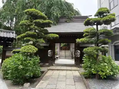 常圓寺の{uncategorized: "未分類", other: "その他", undefined: "問題あり", building: "その他建物", grave: "お墓", sacred_gate: "鳥居", guardian: "狛犬", statue: "像", buddha: "仏像", history: "歴史", nature: "自然", garden: "庭園", animal: "動物", pagoda: "塔", temizu: "手水舎", mountain_gate: "山門・神門", sanctuary: "本殿・本堂", subordinate: "末社・摂社", art: "芸術", scenery: "景色", jizo: "地蔵", ema: "絵馬", goshuin: "御朱印", omikuji: "おみくじ", items: "授与品その他", amulet: "お守り", goshuincho: "御朱印帳", eats: "食事", festival: "お祭り", votive_dance: "神楽", shichigosan: "七五三参", wedding: "結婚式", experience: "体験その他", initially: "初詣", around: "周辺", anti_infection: "感染症対策"}