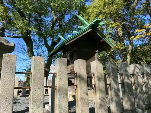 神明社（東お宮）の{uncategorized: "未分類", other: "その他", undefined: "問題あり", building: "その他建物", grave: "お墓", sacred_gate: "鳥居", guardian: "狛犬", statue: "像", buddha: "仏像", history: "歴史", nature: "自然", garden: "庭園", animal: "動物", pagoda: "塔", temizu: "手水舎", mountain_gate: "山門・神門", sanctuary: "本殿・本堂", subordinate: "末社・摂社", art: "芸術", scenery: "景色", jizo: "地蔵", ema: "絵馬", goshuin: "御朱印", omikuji: "おみくじ", items: "授与品その他", amulet: "お守り", goshuincho: "御朱印帳", eats: "食事", festival: "お祭り", votive_dance: "神楽", shichigosan: "七五三参", wedding: "結婚式", experience: "体験その他", initially: "初詣", around: "周辺", anti_infection: "感染症対策"}