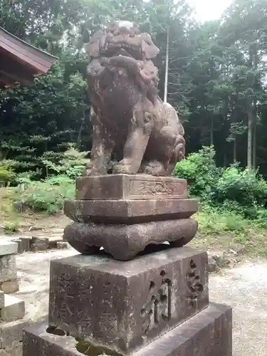 八幡神社（妻木）の狛犬