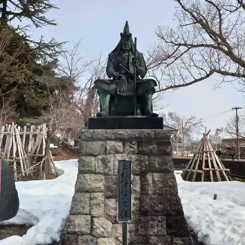 上杉神社の像