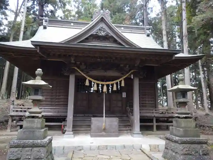 青山神社の本殿・本堂
