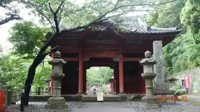 那古寺の山門・神門