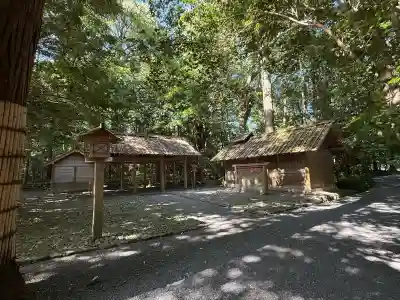 伊雜宮(皇大神宮別宮)の{uncategorized: "未分類", other: "その他", undefined: "問題あり", building: "その他建物", grave: "お墓", sacred_gate: "鳥居", guardian: "狛犬", statue: "像", buddha: "仏像", history: "歴史", nature: "自然", garden: "庭園", animal: "動物", pagoda: "塔", temizu: "手水舎", mountain_gate: "山門・神門", sanctuary: "本殿・本堂", subordinate: "末社・摂社", art: "芸術", scenery: "景色", jizo: "地蔵", ema: "絵馬", goshuin: "御朱印", omikuji: "おみくじ", items: "授与品その他", amulet: "お守り", goshuincho: "御朱印帳", eats: "食事", festival: "お祭り", votive_dance: "神楽", shichigosan: "七五三参", wedding: "結婚式", experience: "体験その他", initially: "初詣", around: "周辺", anti_infection: "感染症対策"}