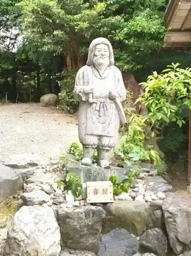 加佐登神社の像