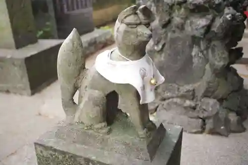 東八幡神社の狛犬