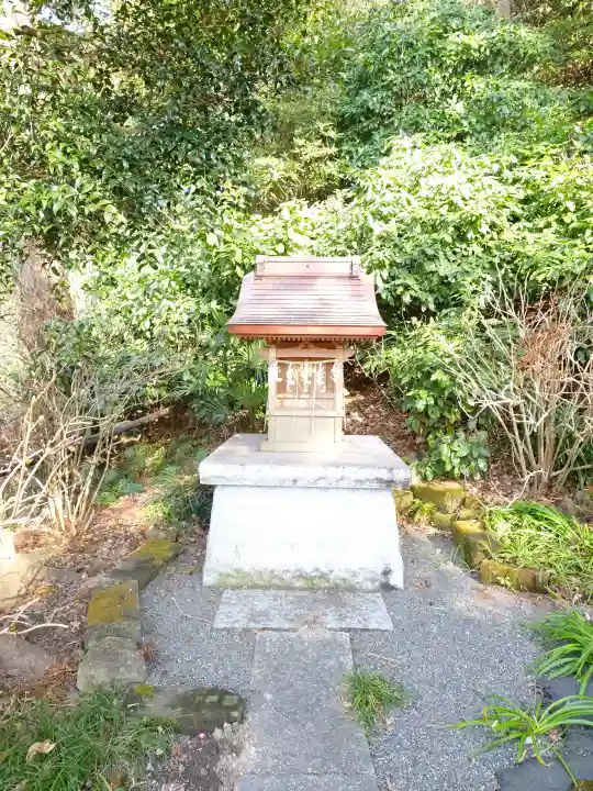 蛇苦止明神(蛇苦止堂)の{uncategorized: "未分類", other: "その他", undefined: "問題あり", building: "その他建物", grave: "お墓", sacred_gate: "鳥居", guardian: "狛犬", statue: "像", buddha: "仏像", history: "歴史", nature: "自然", garden: "庭園", animal: "動物", pagoda: "塔", temizu: "手水舎", mountain_gate: "山門・神門", sanctuary: "本殿・本堂", subordinate: "末社・摂社", art: "芸術", scenery: "景色", jizo: "地蔵", ema: "絵馬", goshuin: "御朱印", omikuji: "おみくじ", items: "授与品その他", amulet: "お守り", goshuincho: "御朱印帳", eats: "食事", festival: "お祭り", votive_dance: "神楽", shichigosan: "七五三参", wedding: "結婚式", experience: "体験その他", initially: "初詣", around: "周辺", anti_infection: "感染症対策"}