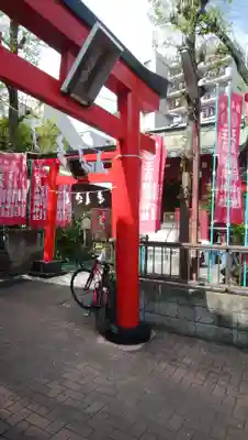 王森稲荷神社の鳥居