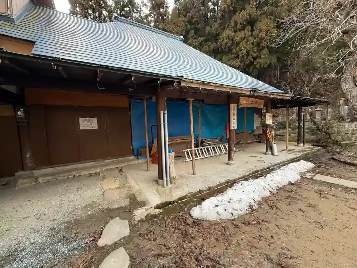 山寺千手院の{uncategorized: "未分類", other: "その他", undefined: "問題あり", building: "その他建物", grave: "お墓", sacred_gate: "鳥居", guardian: "狛犬", statue: "像", buddha: "仏像", history: "歴史", nature: "自然", garden: "庭園", animal: "動物", pagoda: "塔", temizu: "手水舎", mountain_gate: "山門・神門", sanctuary: "本殿・本堂", subordinate: "末社・摂社", art: "芸術", scenery: "景色", jizo: "地蔵", ema: "絵馬", goshuin: "御朱印", omikuji: "おみくじ", items: "授与品その他", amulet: "お守り", goshuincho: "御朱印帳", eats: "食事", festival: "お祭り", votive_dance: "神楽", shichigosan: "七五三参", wedding: "結婚式", experience: "体験その他", initially: "初詣", around: "周辺", anti_infection: "感染症対策"}