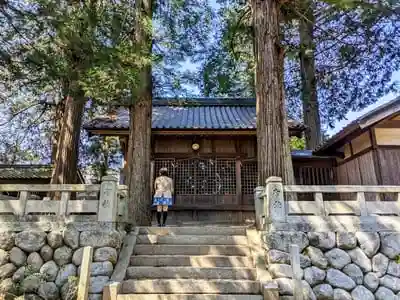 出早神社の本殿