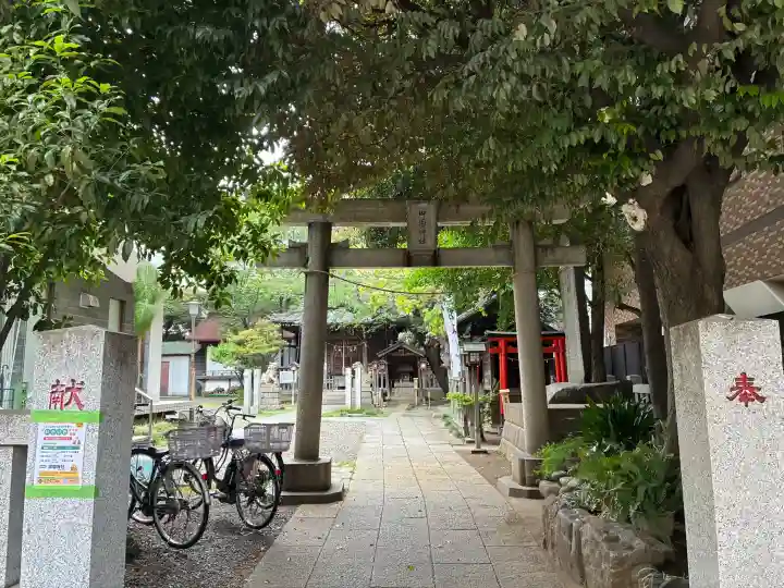 御園神社の{uncategorized: "未分類", other: "その他", undefined: "問題あり", building: "その他建物", grave: "お墓", sacred_gate: "鳥居", guardian: "狛犬", statue: "像", buddha: "仏像", history: "歴史", nature: "自然", garden: "庭園", animal: "動物", pagoda: "塔", temizu: "手水舎", mountain_gate: "山門・神門", sanctuary: "本殿・本堂", subordinate: "末社・摂社", art: "芸術", scenery: "景色", jizo: "地蔵", ema: "絵馬", goshuin: "御朱印", omikuji: "おみくじ", items: "授与品その他", amulet: "お守り", goshuincho: "御朱印帳", eats: "食事", festival: "お祭り", votive_dance: "神楽", shichigosan: "七五三参", wedding: "結婚式", experience: "体験その他", initially: "初詣", around: "周辺", anti_infection: "感染症対策"}