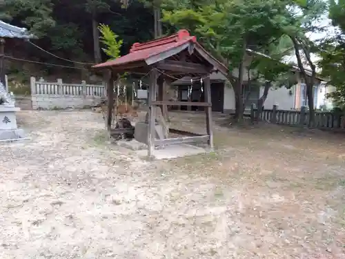 佐方八幡神社の手水舎