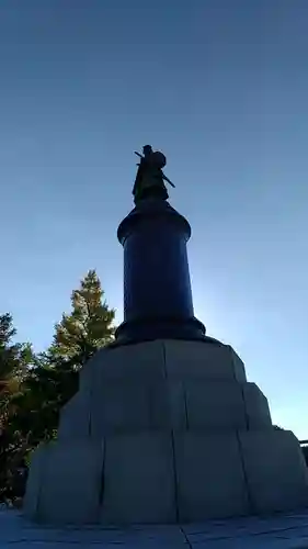 靖國神社の像