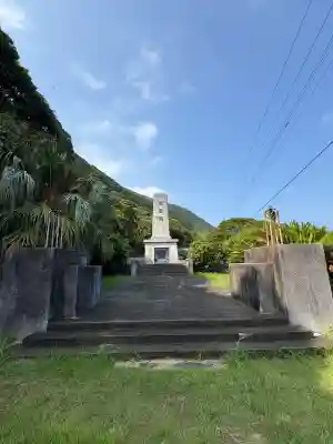 一夜建立の岩屋(高知県)